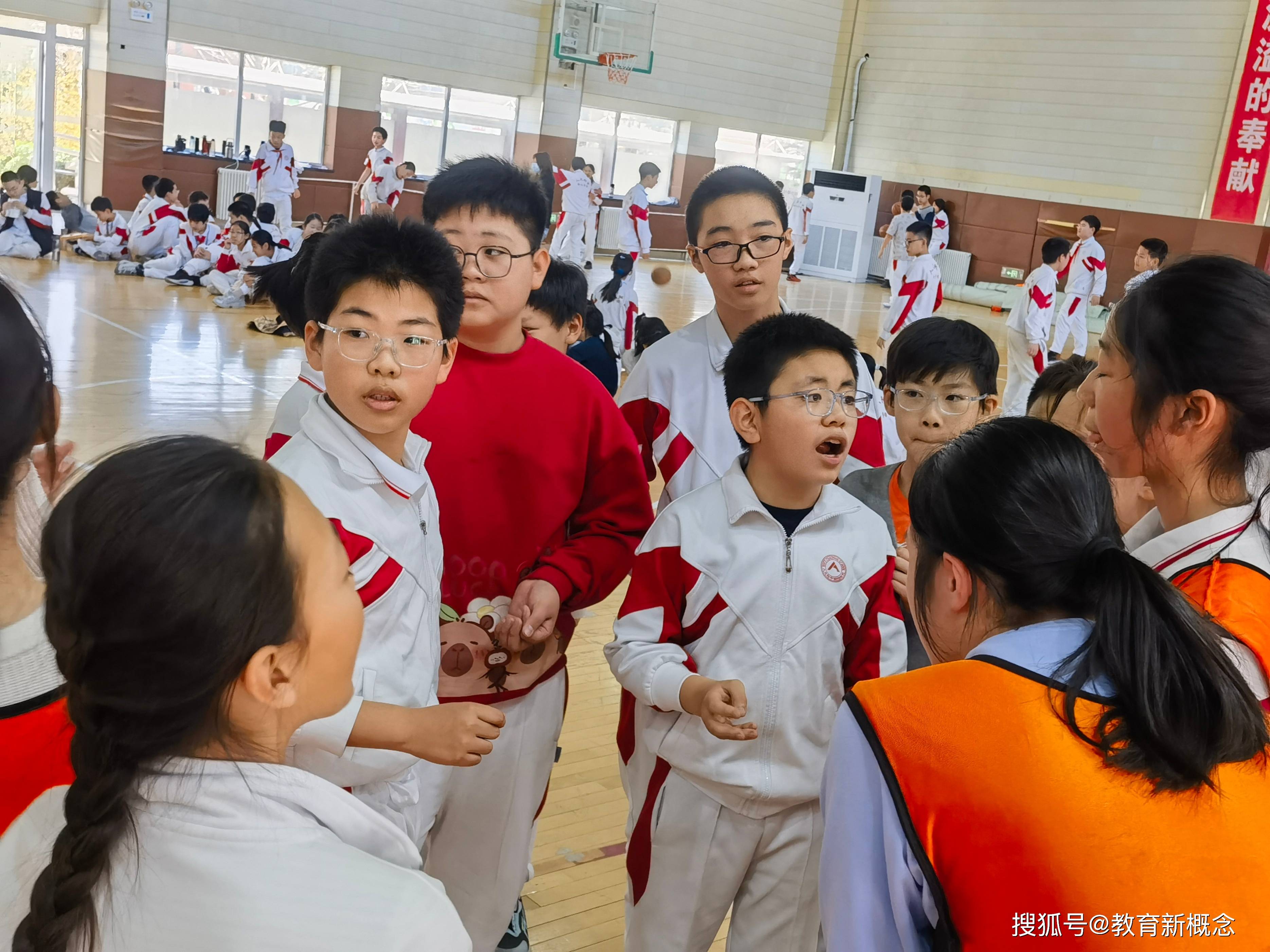 攻守兼顾！亚洲足球擂台赛事燃情上演