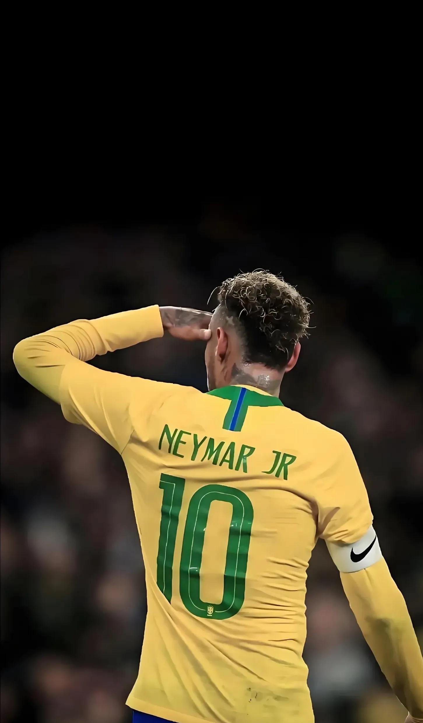 巴西队在比赛中表现出色赢得掌声 巴西队在比赛中表现出色赢得掌声