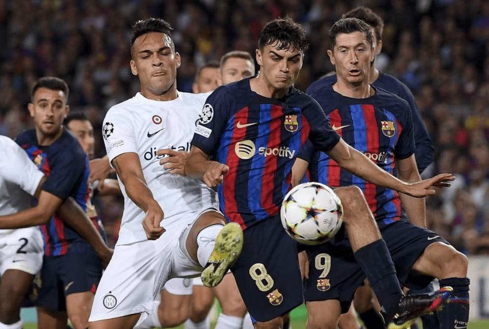 实力对比悬殊，在比赛中显现出色表现