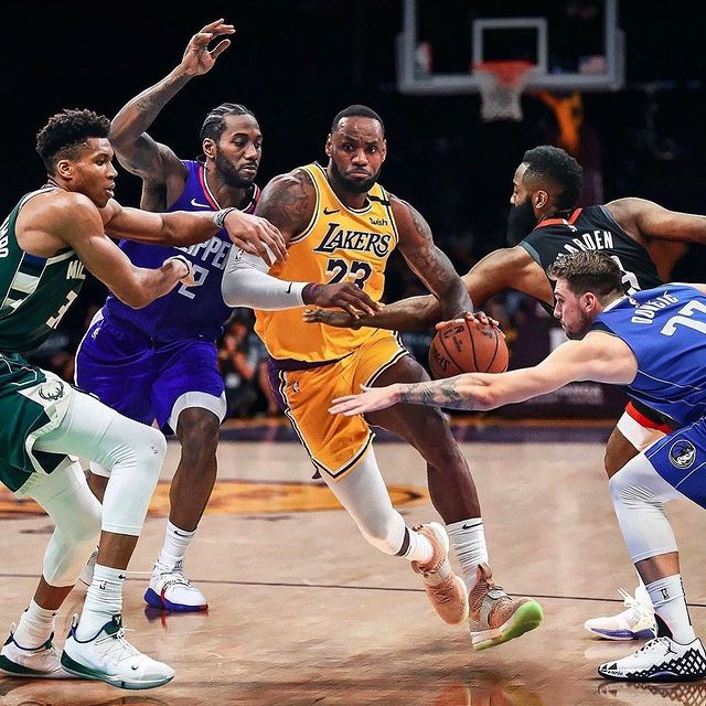 包含江苏队翻盘国王，詹姆斯统治全场的词条